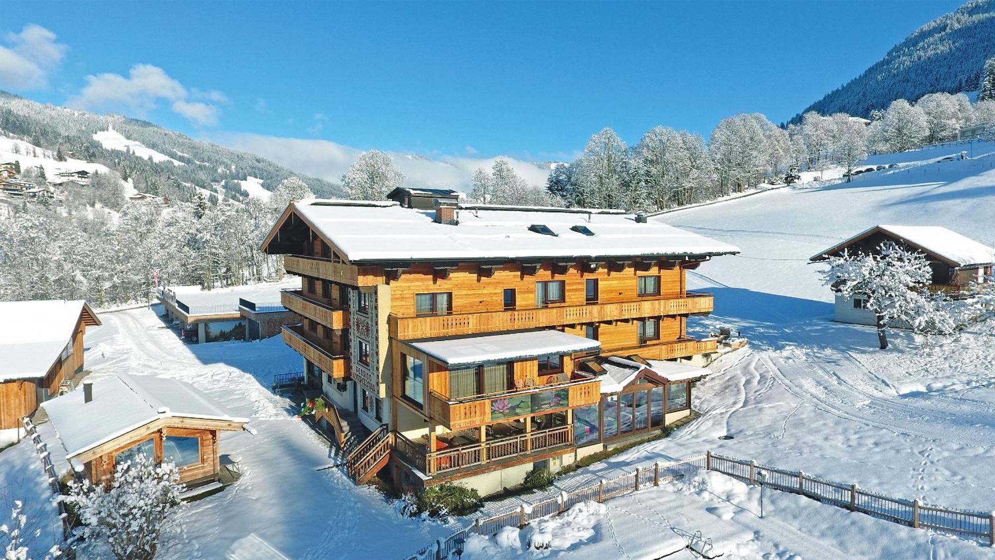 Ski In Ski Out Hotel Unterellmau ซาลบาคฮินเทอร์เกลมม์ ภายนอก รูปภาพ