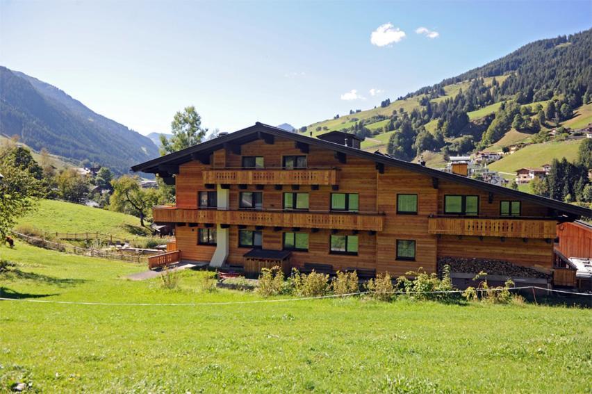 Ski In Ski Out Hotel Unterellmau ซาลบาคฮินเทอร์เกลมม์ ภายนอก รูปภาพ