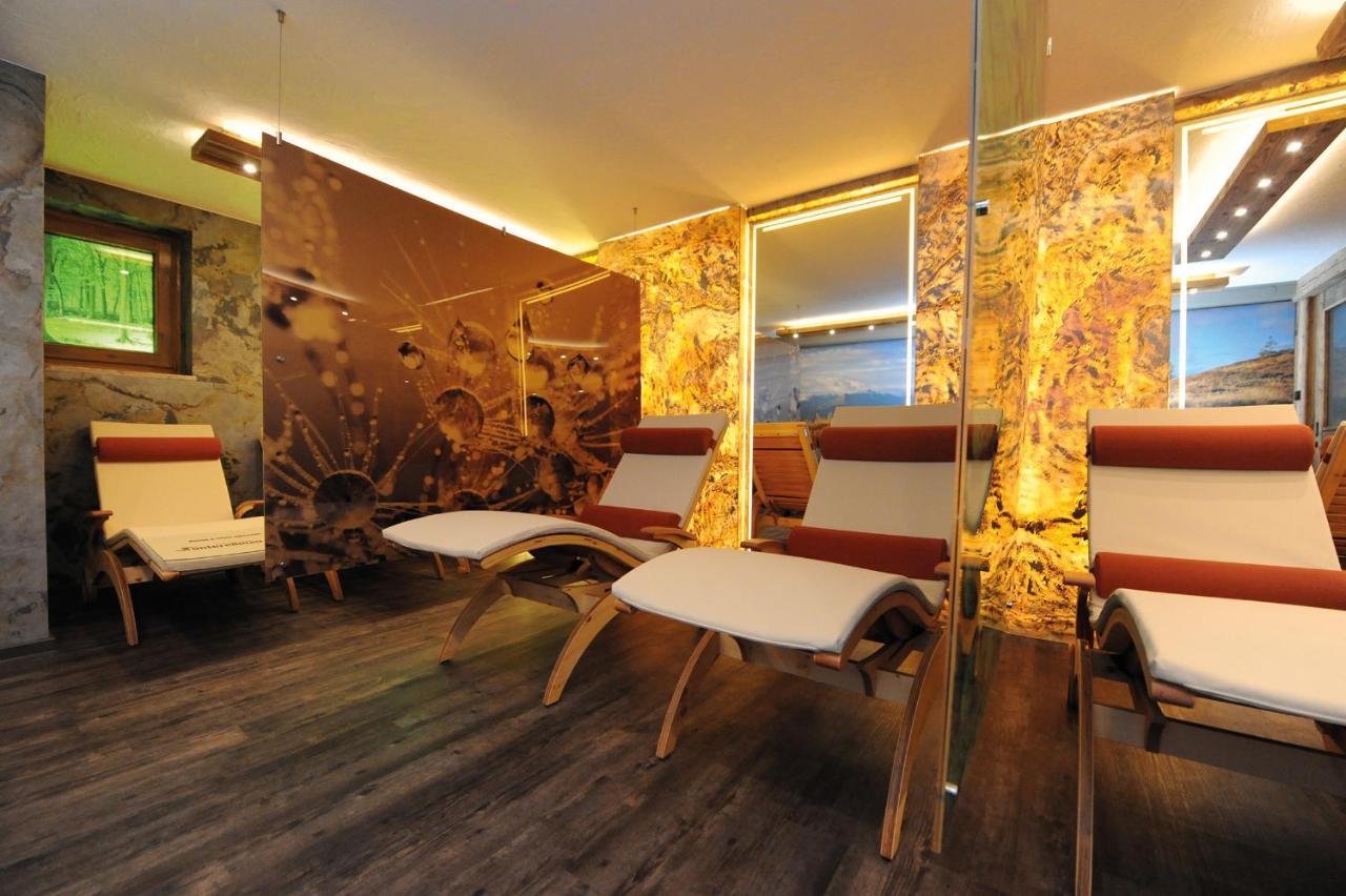 Ski In Ski Out Hotel Unterellmau ซาลบาคฮินเทอร์เกลมม์ ภายนอก รูปภาพ