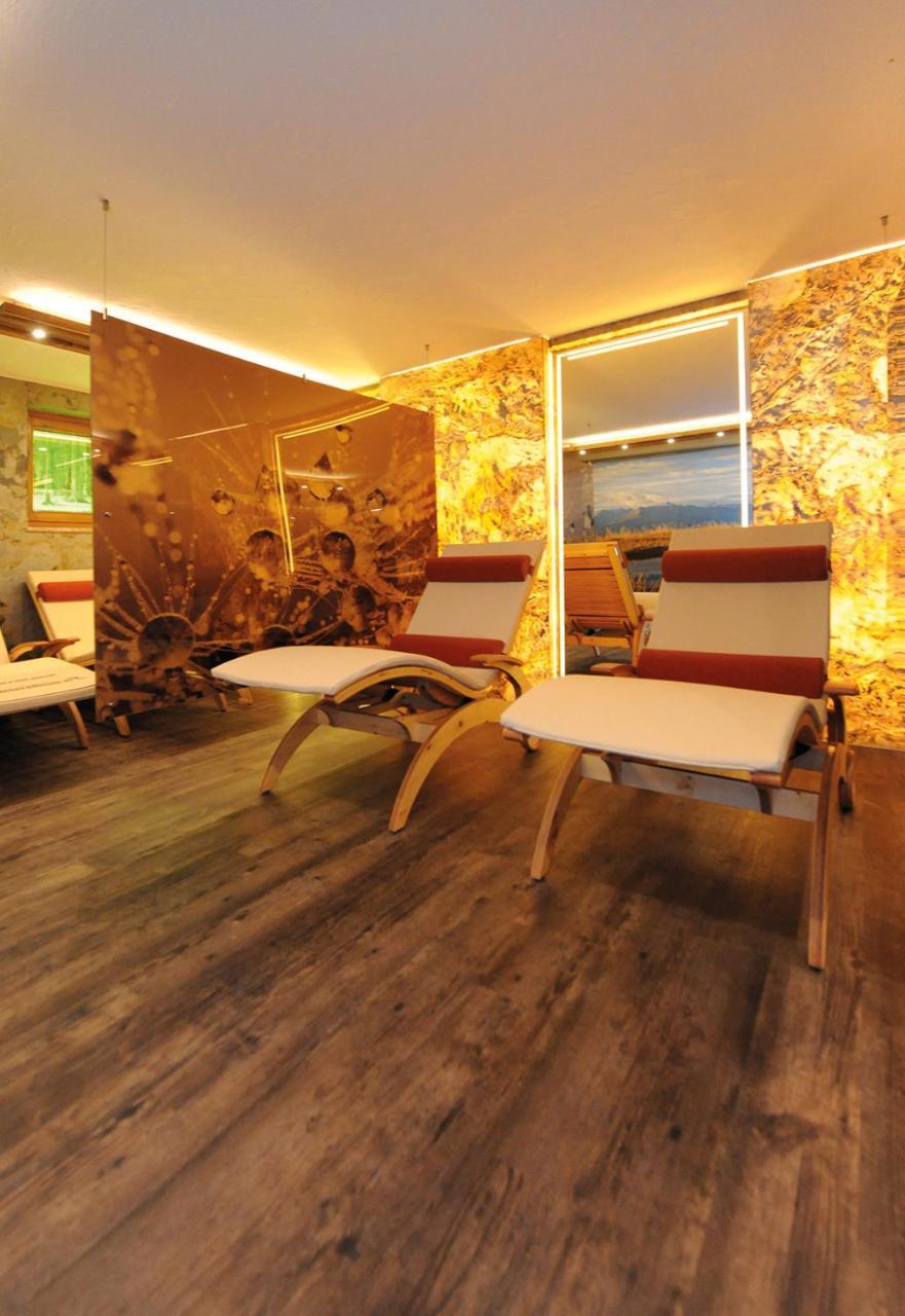 Ski In Ski Out Hotel Unterellmau ซาลบาคฮินเทอร์เกลมม์ ภายนอก รูปภาพ