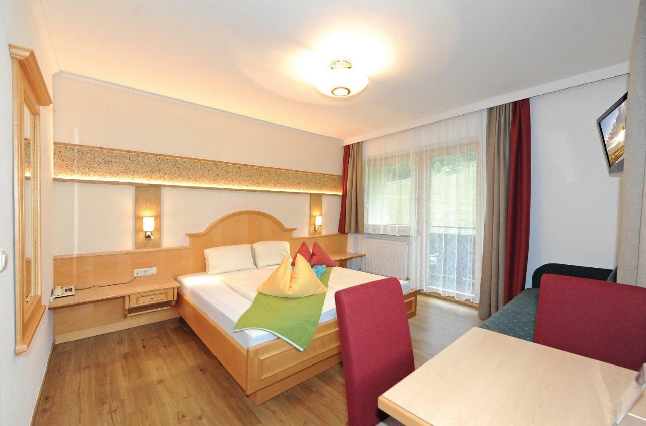 Ski In Ski Out Hotel Unterellmau ซาลบาคฮินเทอร์เกลมม์ ภายนอก รูปภาพ